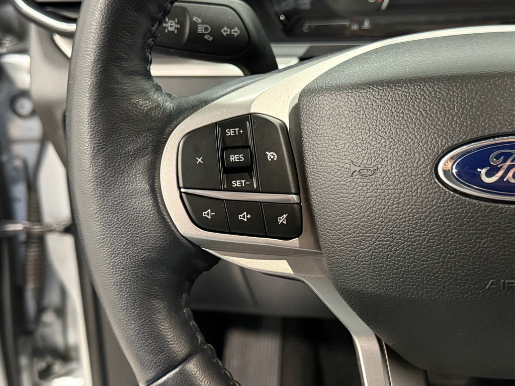 Certified 2022 Ford Explorer XLT w/ Equipment Group 202A image 14