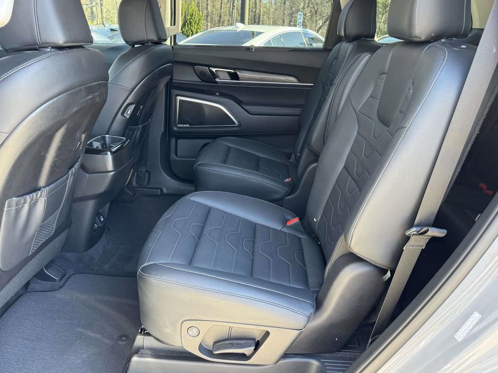 Used 2022 Kia Telluride SX w/ SX Prestige Package image 23