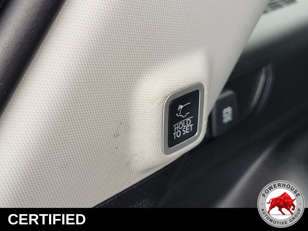 Used 2023 Jeep Grand Cherokee Limited w/ Luxury Tech Group II RWD image 14