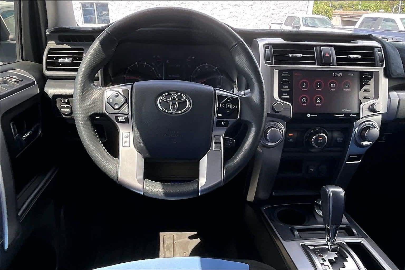Used 2021 Toyota 4Runner SR5 AWD/4WD image 14