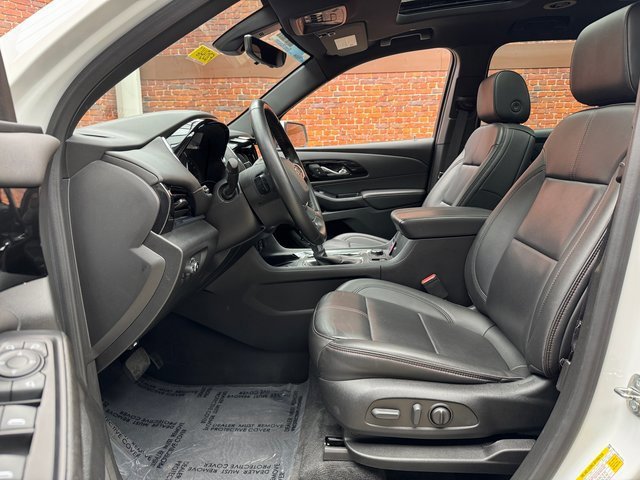 Used 2023 Chevrolet Traverse RS image 22