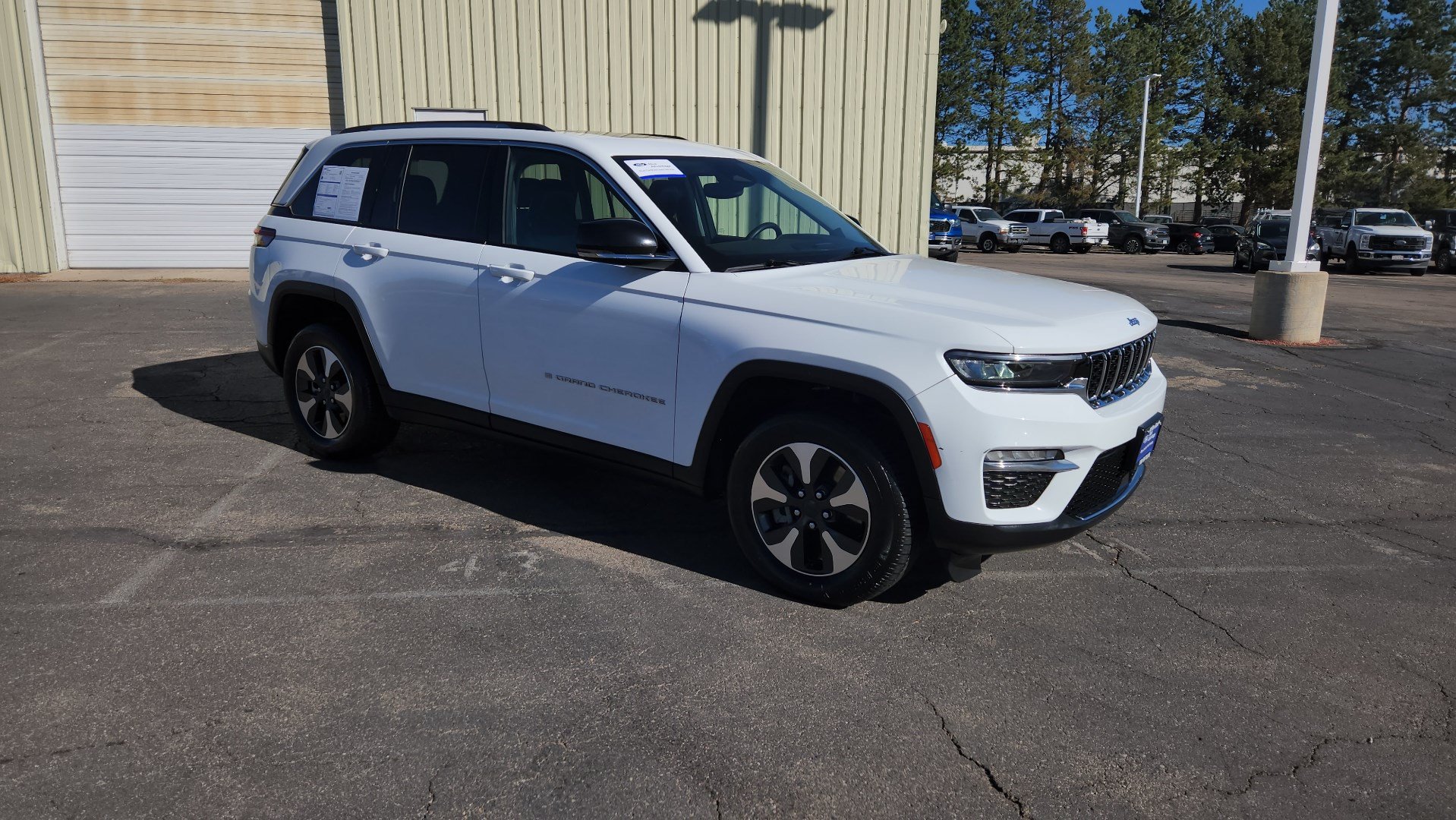 Used 2024 Jeep Grand Cherokee Limited 4xe AWD/4WD image 14