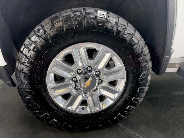 Used 2022 Chevrolet Silverado 2500 High Country w/ Z71 Off-Road Package AWD/4WD image 12