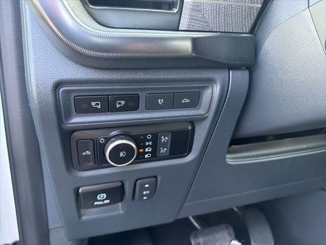 Certified 2023 Ford F150 Platinum w/ Equipment Group 701A High image 8