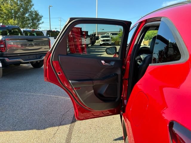 Certified 2023 Ford Escape ST-Line w/ Tech Pack #1 AWD/4WD image 10