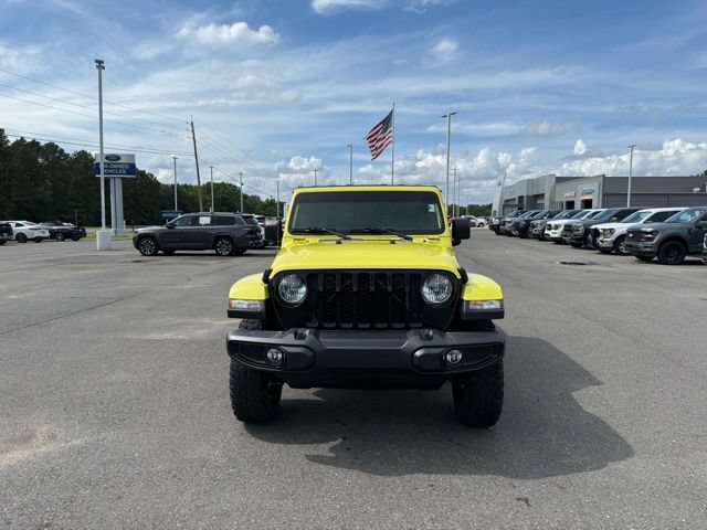 Used 2023 Jeep Gladiator Sport AWD/4WD image 2