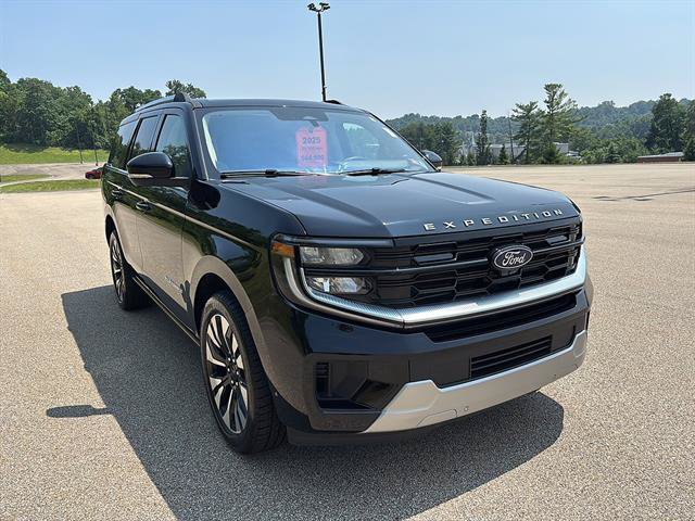 Certified 2025 Ford Expedition Platinum w/ Driver's Package AWD/4WD image 6