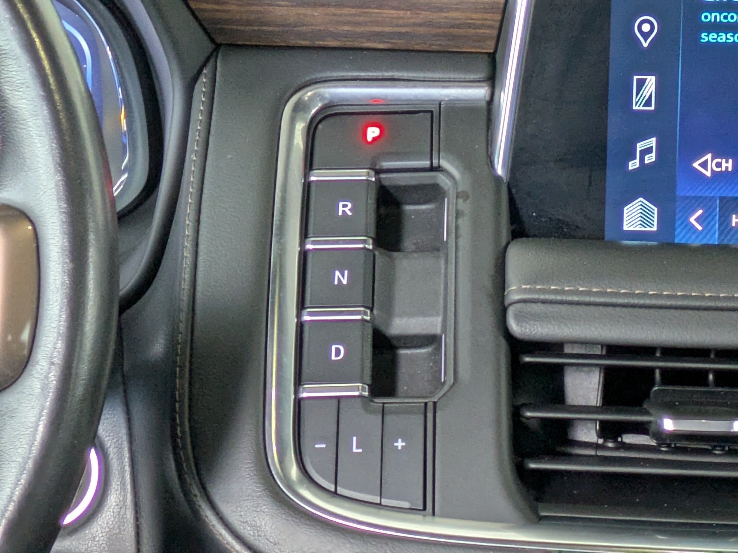 Used 2022 Chevrolet Tahoe High Country RWD image 21