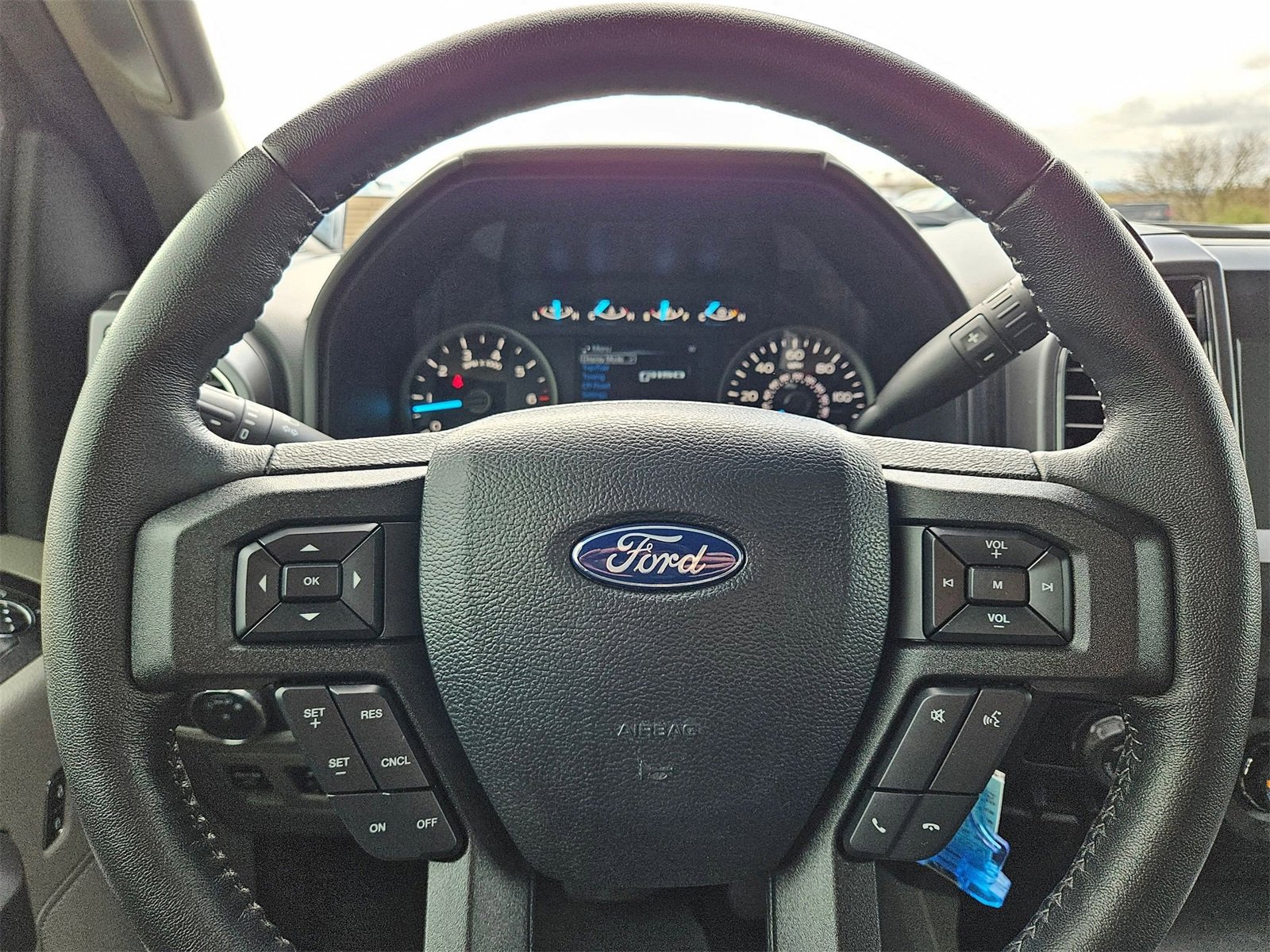 Certified 2019 Ford F150 XLT w/ Equipment Group 302A Luxury image 25