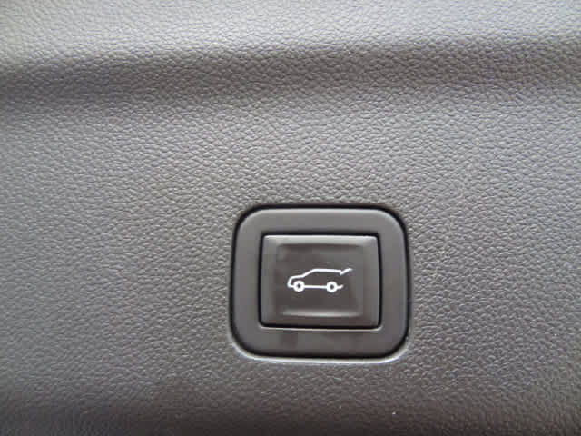 Used 2024 Chevrolet Tahoe RST w/ Luxury Package AWD/4WD image 12