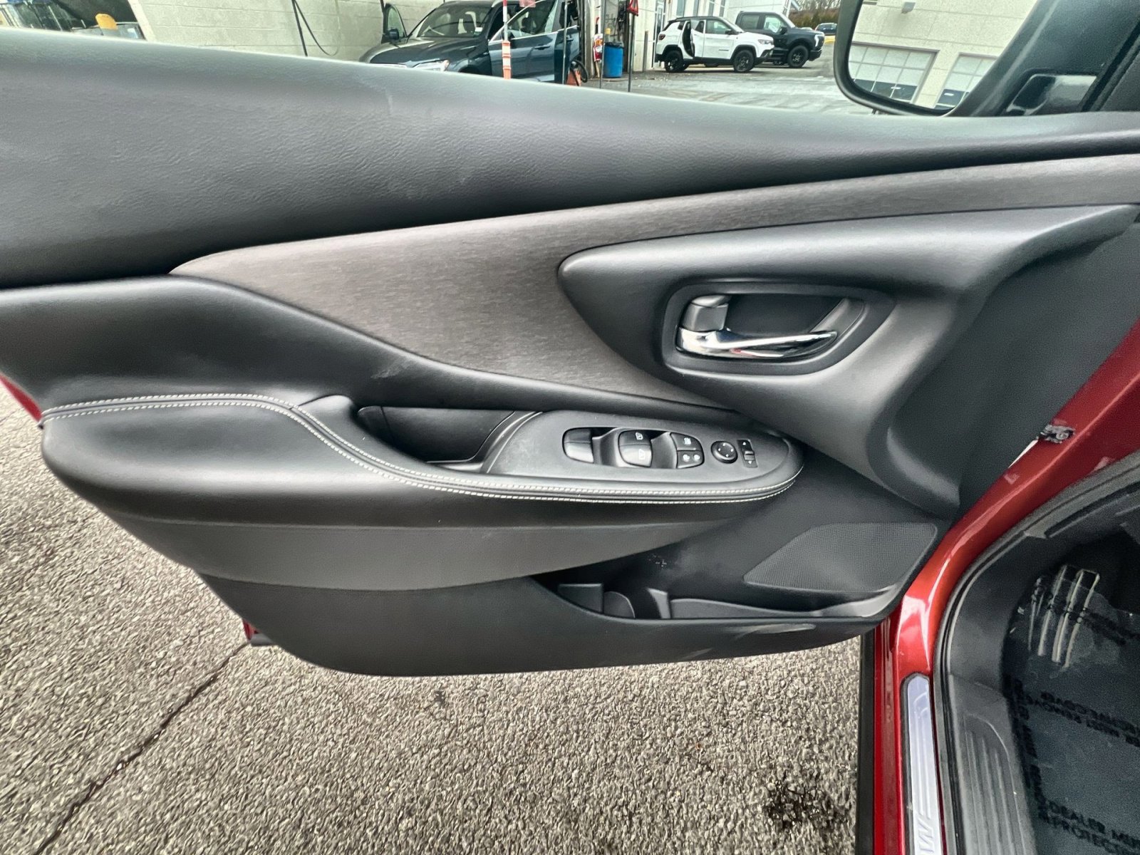 Used 2020 Nissan Murano SV image 15