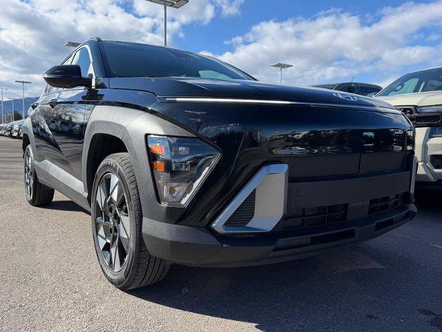 Used 2025 Hyundai Kona SEL image 4