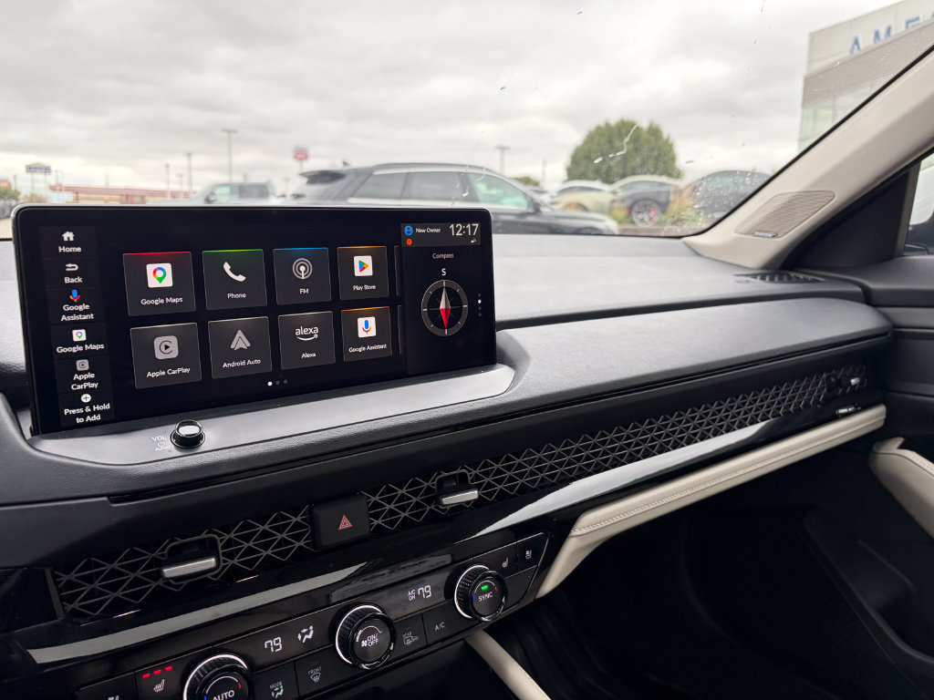 Used 2025 Honda Accord Touring image 18