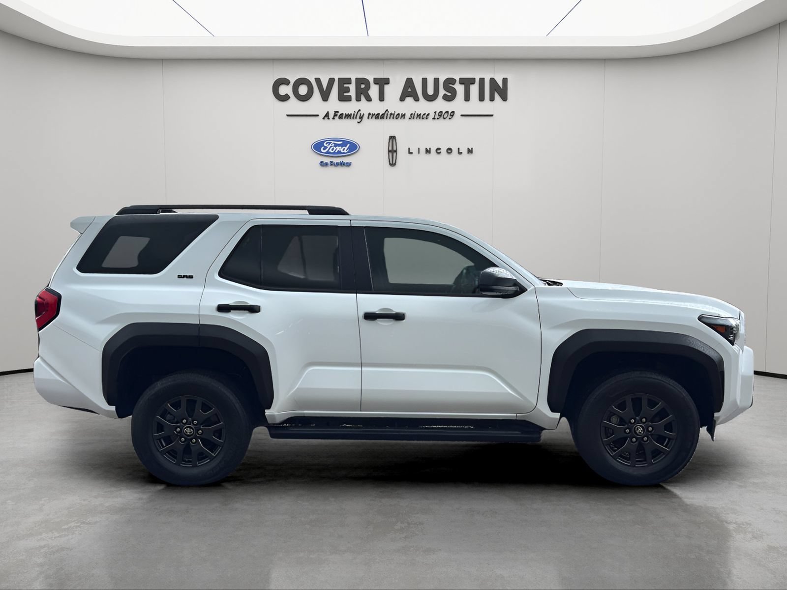 Used 2025 Toyota 4Runner SR5 RWD image 7