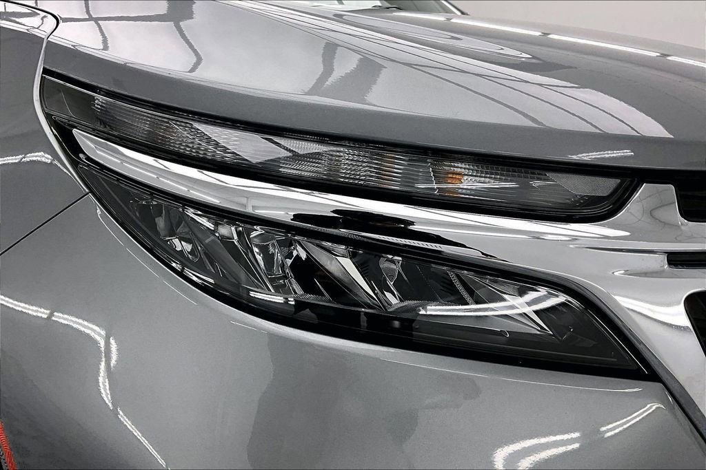 Used 2024 Chevrolet Equinox LS w/ LS Convenience Package image 29