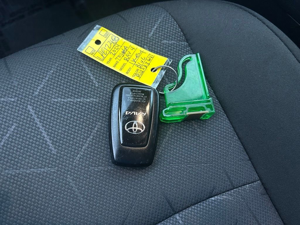 Used 2024 Toyota RAV4 XLE image 41