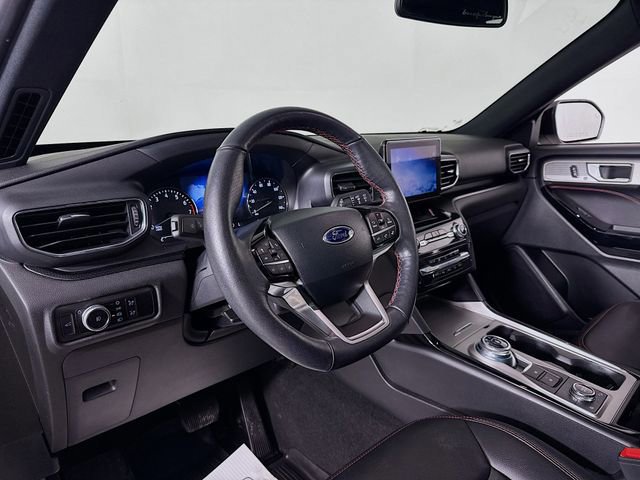 Certified 2023 Ford Explorer ST-Line w/ Class IV Trailer Tow Package image 9