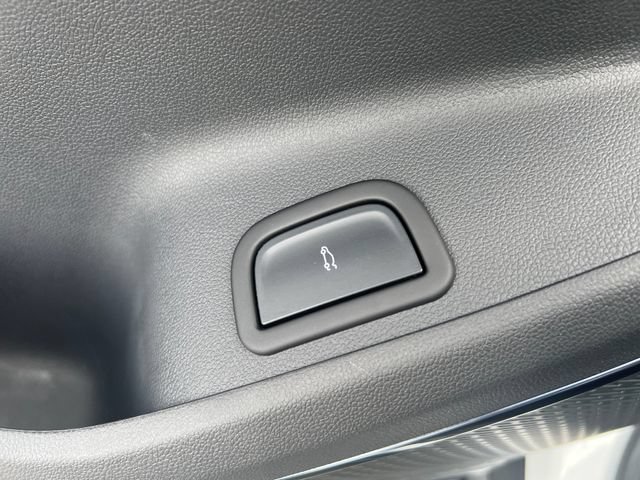 Used 2025 GMC Acadia AT4 AWD/4WD image 15