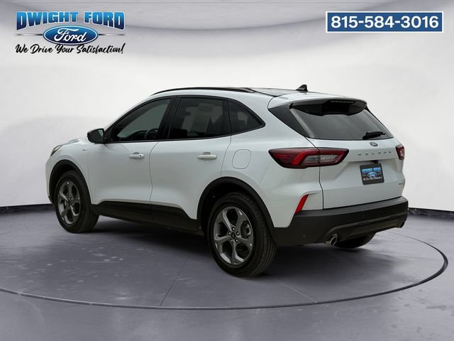 Certified 2025 Ford Escape ST-Line w/ Tech Pack #1 AWD/4WD image 3