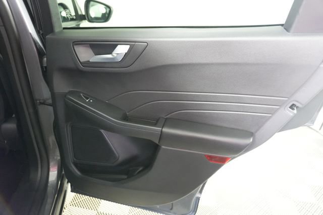 Certified 2025 Ford Escape ST-Line image 24