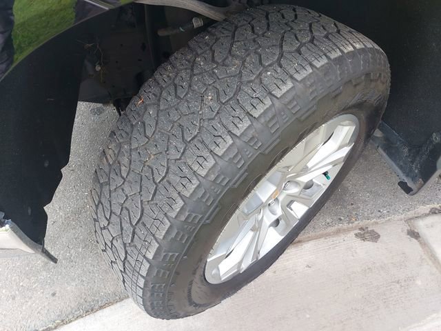 Used 2025 Chevrolet Silverado 1500 LTZ w/ Technology Package image 31