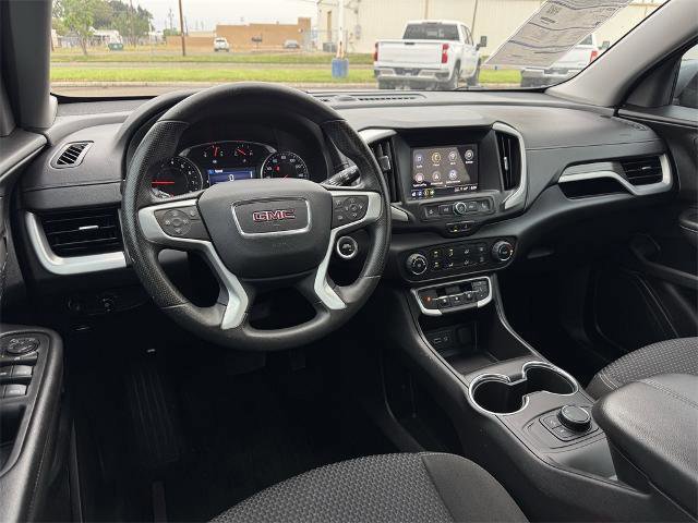 Used 2023 GMC Terrain SLE image 17
