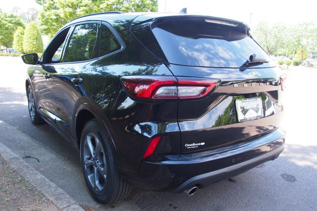 Certified 2023 Ford Escape ST-Line w/ Tech Pack #1 FWD image 3