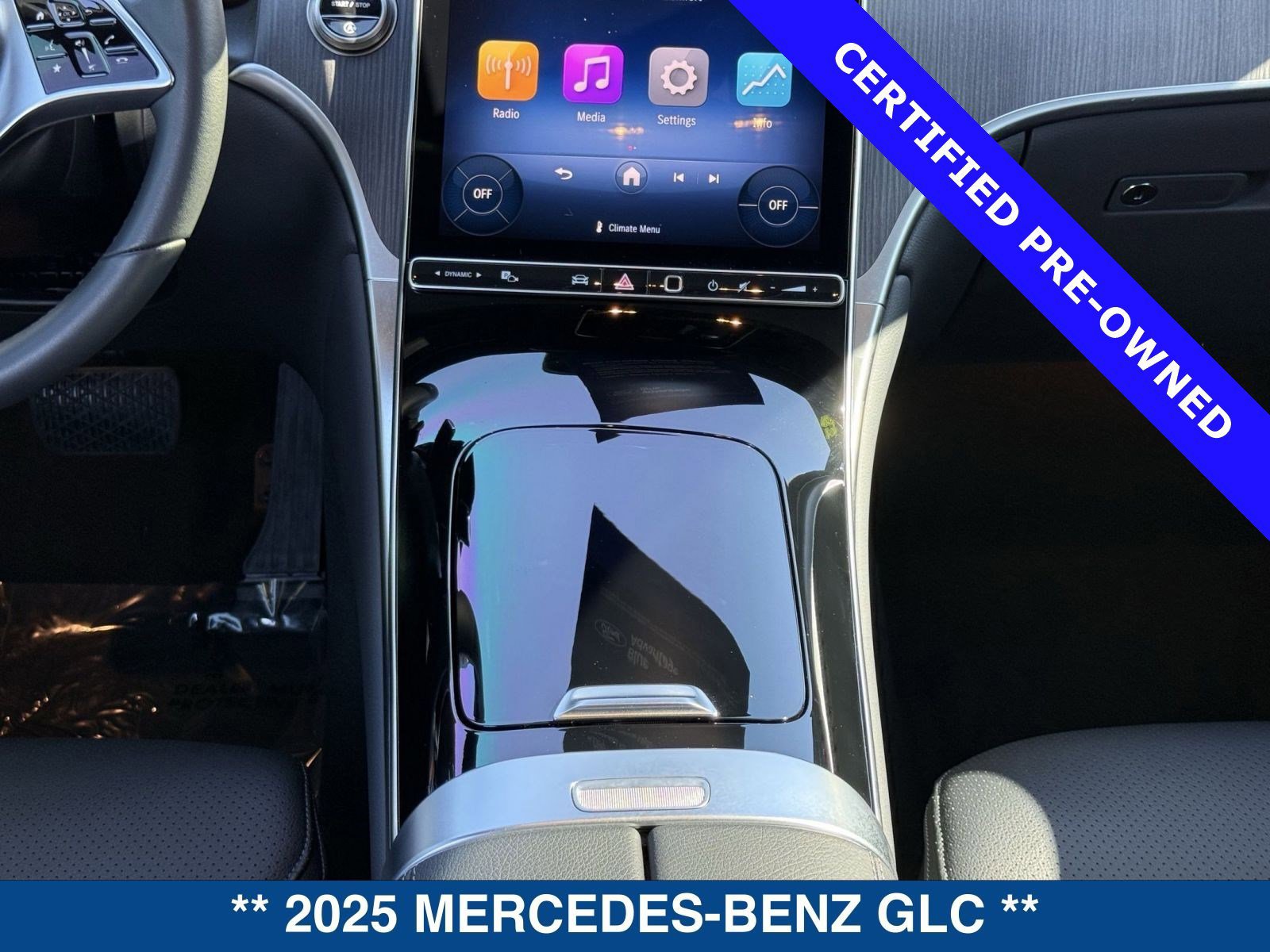 Used 2025 Mercedes-Benz GLC 300 image 19
