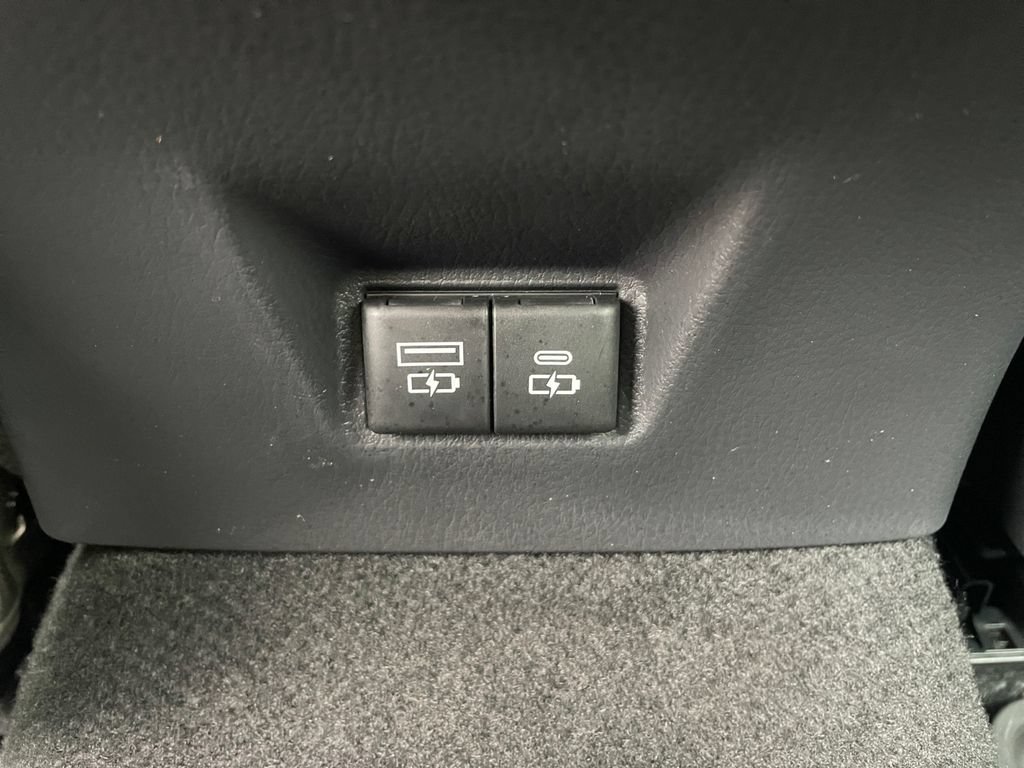 Used 2025 Toyota Camry XLE w/ Premium Plus Package AWD/4WD image 34