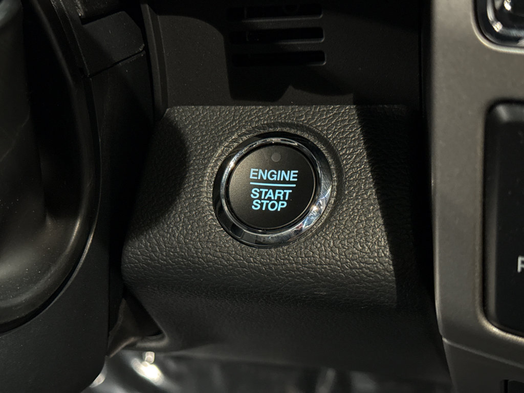 Certified 2022 Ford F250 Lariat w/ Tremor Off-Road Package image 14