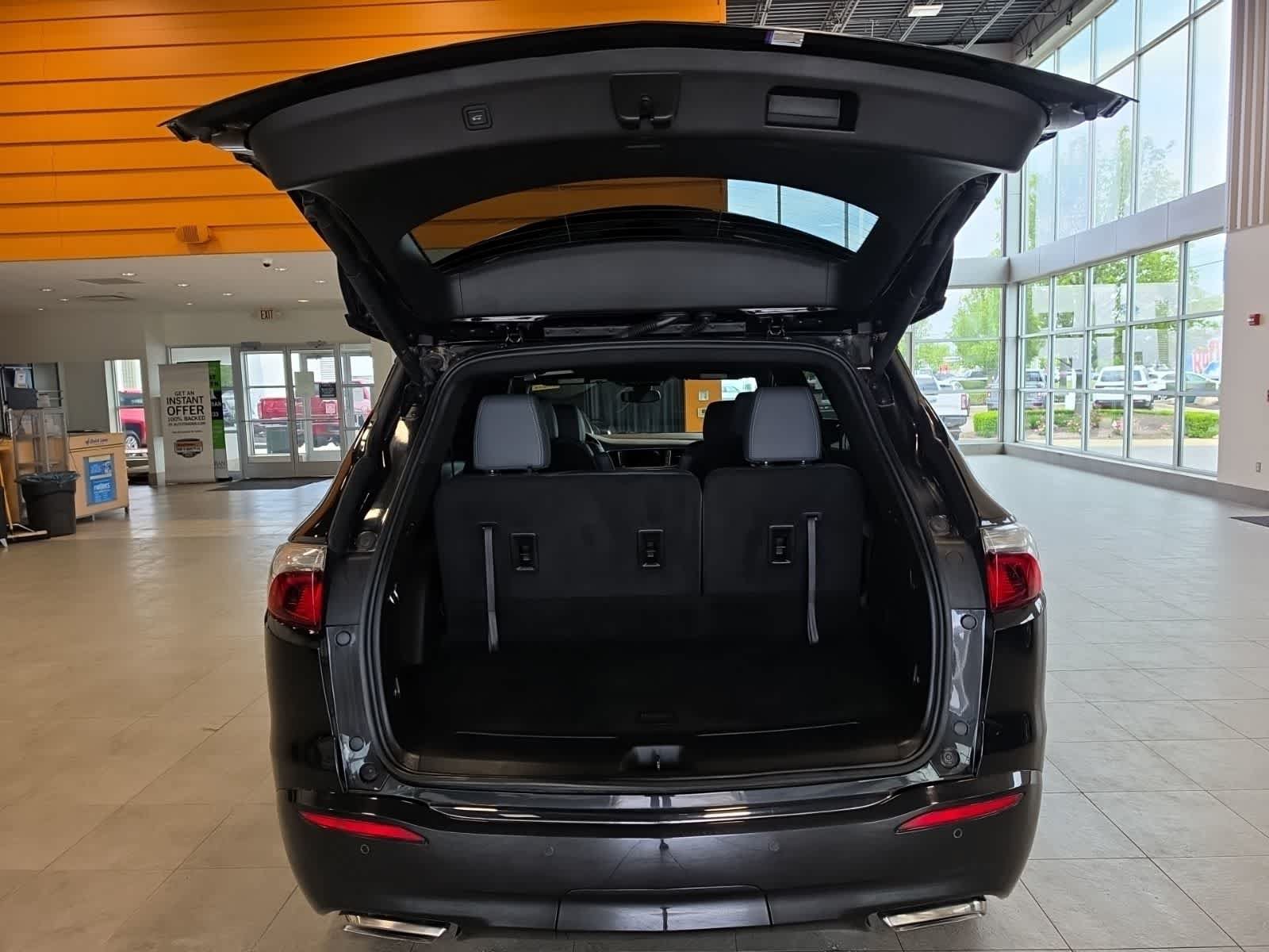 Used 2023 Buick Enclave Essence w/ Sport Touring Edition FWD image 34