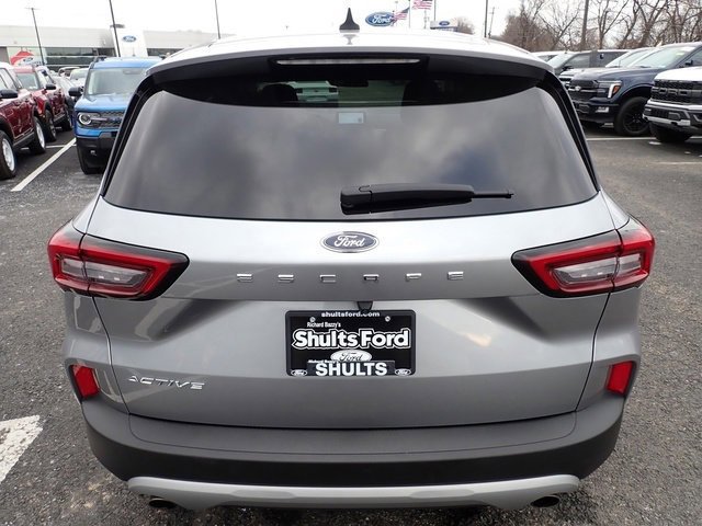 Certified 2023 Ford Escape Active w/ Cold Weather Package image 3