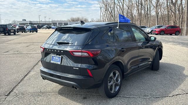 Certified 2024 Ford Escape ST-Line w/ Tech Pack #1 image 5