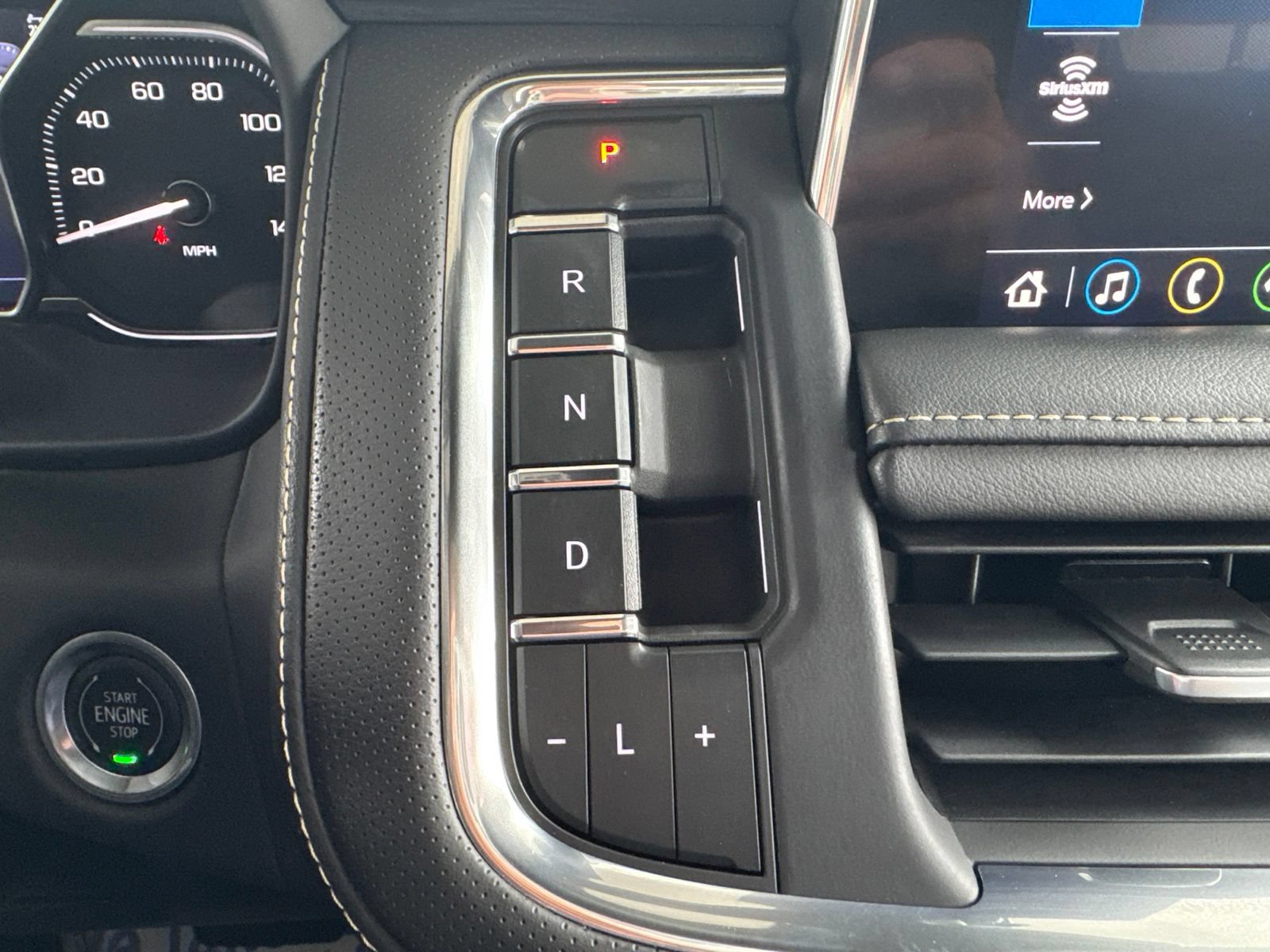 Used 2021 GMC Yukon SLT w/ SLT Premium Package AWD/4WD image 36