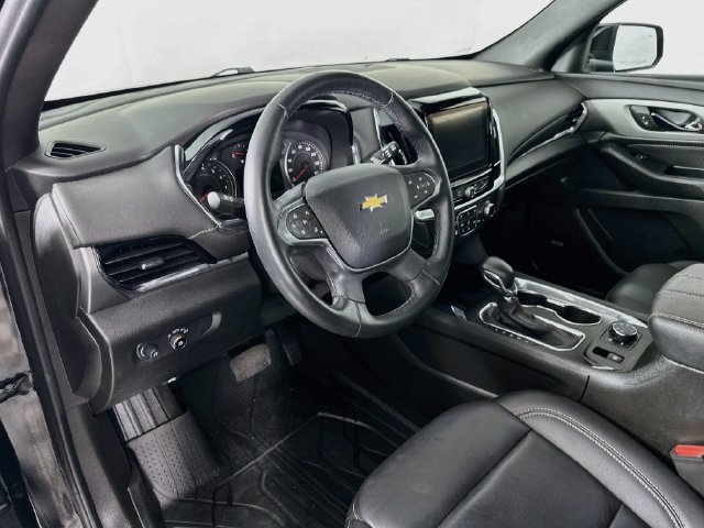 Used 2023 Chevrolet Traverse LT w/ LT Premium Package AWD/4WD image 16
