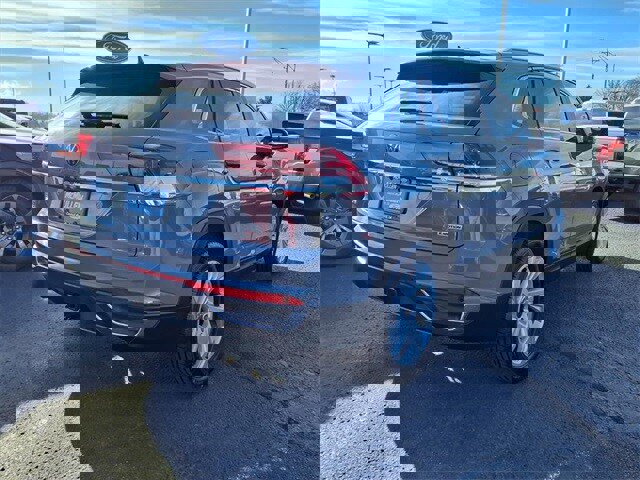 Used 2021 Volkswagen Atlas Cross Sport SEL w/ Cross Sport MDO Package image 5