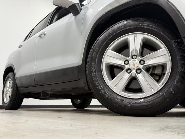 Used 2020 Chevrolet Trax LS w/ Tint and Cruise Package image 3