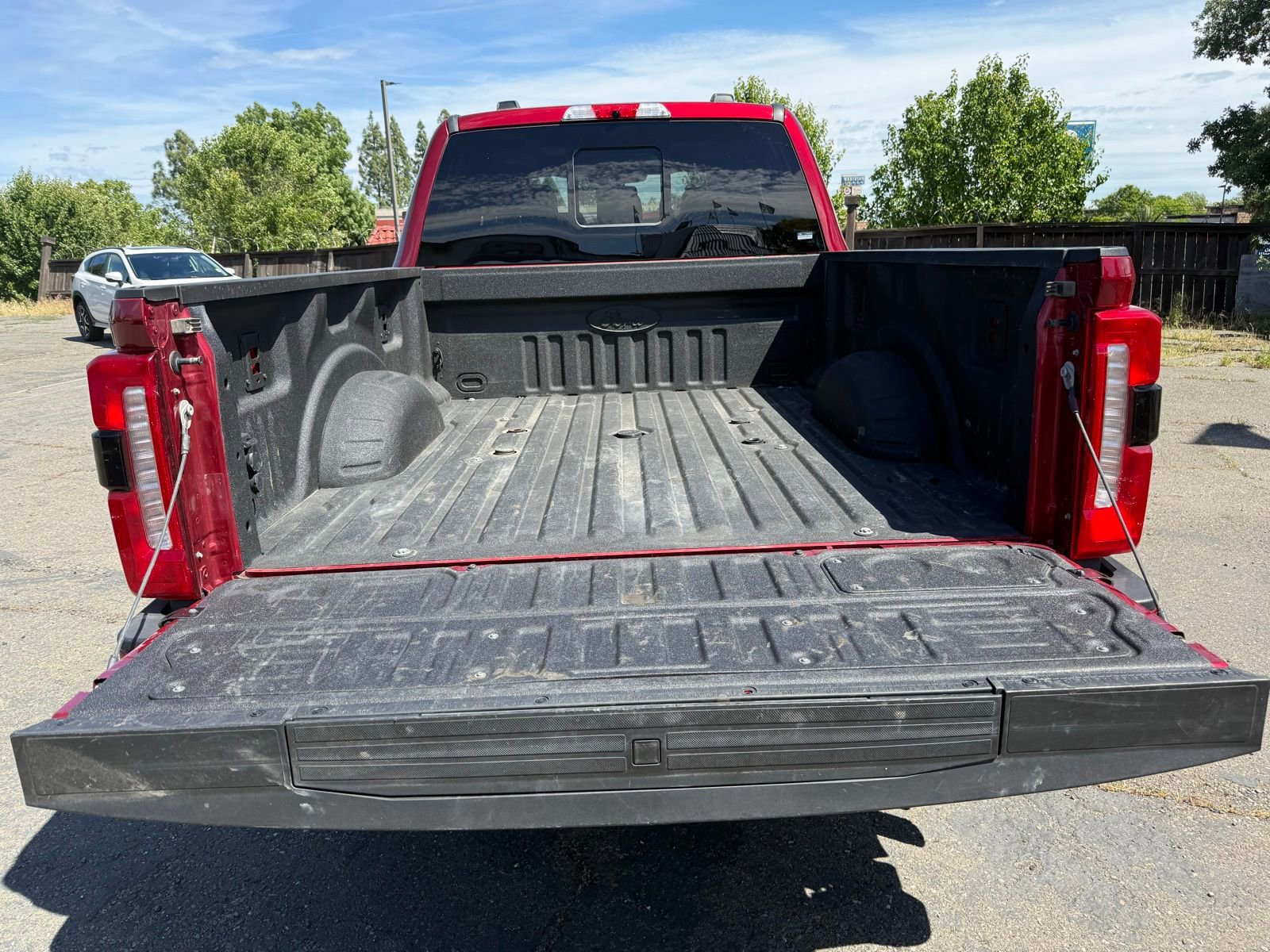 Certified 2025 Ford F350 Lariat w/ Black Appearance Package AWD/4WD image 9