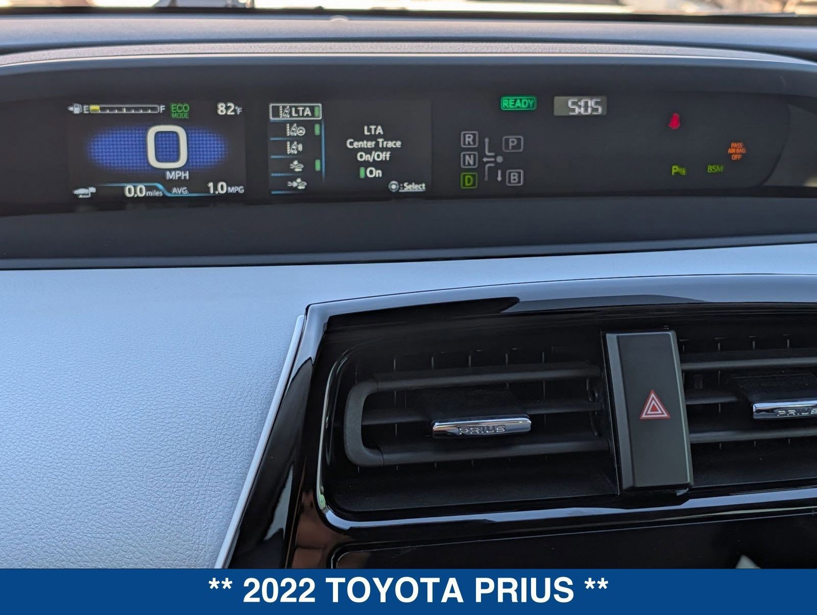 Used 2022 Toyota Prius LE image 26