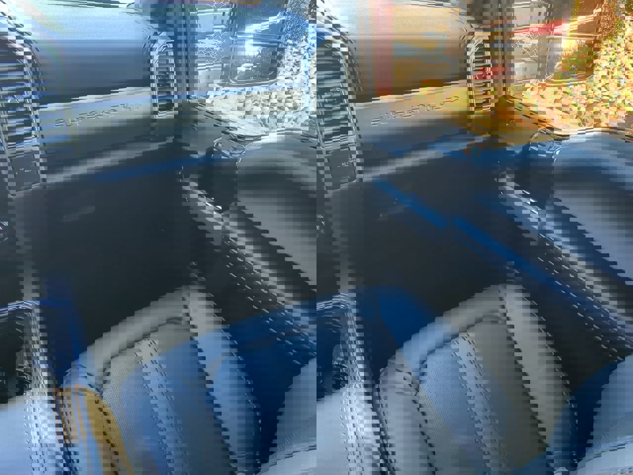 Certified 2020 Ford F450 Platinum w/ FX4 Off-Road Package image 15