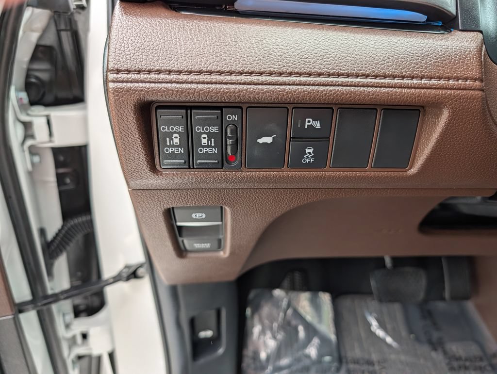 Used 2025 Honda Odyssey Touring image 21