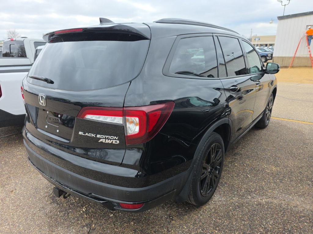 Used 2022 Honda Pilot Black Edition image 4