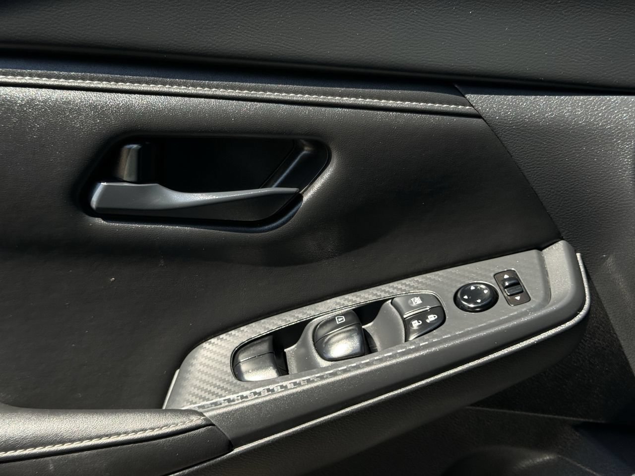 Used 2025 Nissan Sentra S FWD image 24