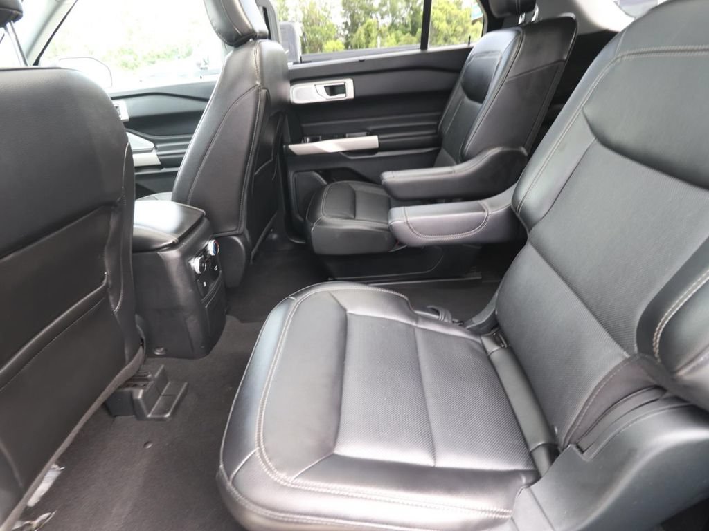 Certified 2023 Ford Explorer Limited w/ Limited Technology Package RWD image 15