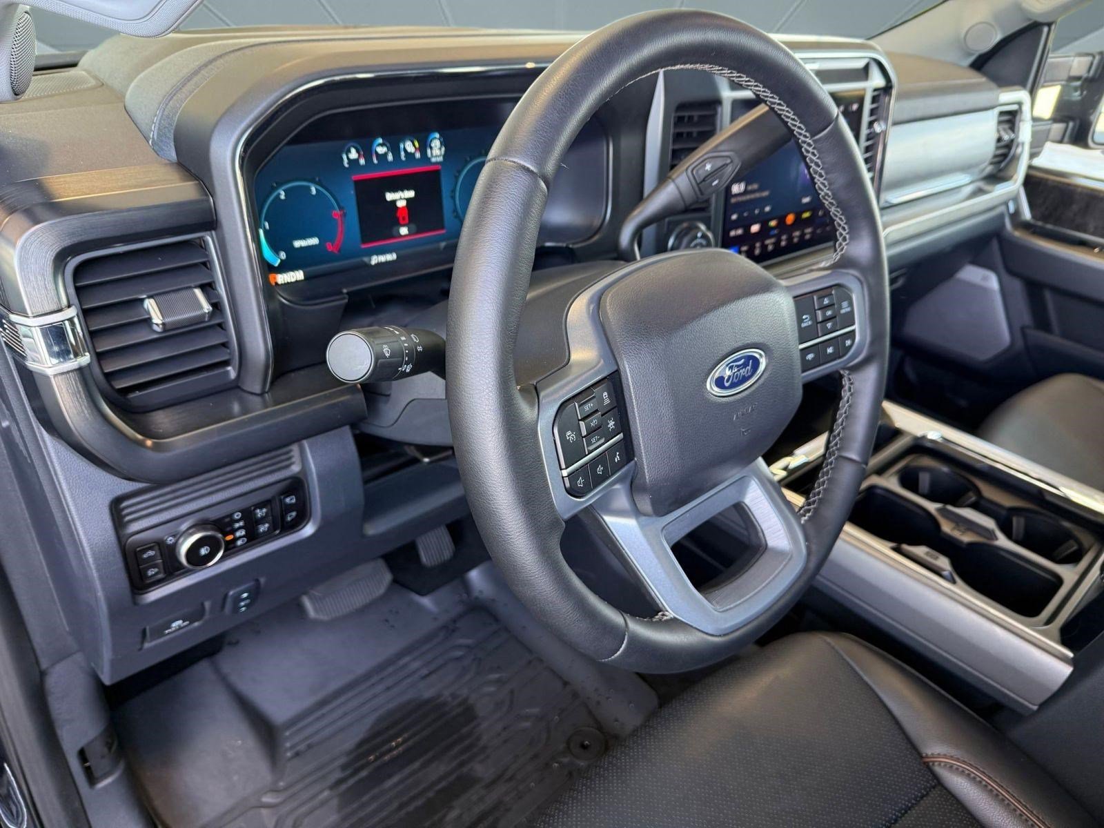 Certified 2025 Ford F250 Lariat w/ Lariat Ultimate Package AWD/4WD image 4