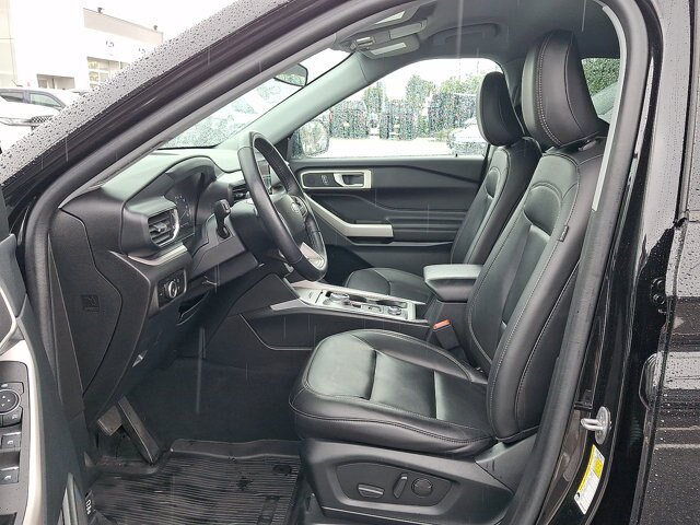 Certified 2023 Ford Explorer XLT w/ Equipment Group 202A AWD/4WD image 3
