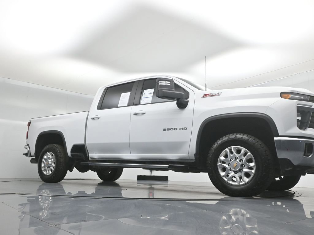 Used 2024 Chevrolet Silverado 2500 LT image 4