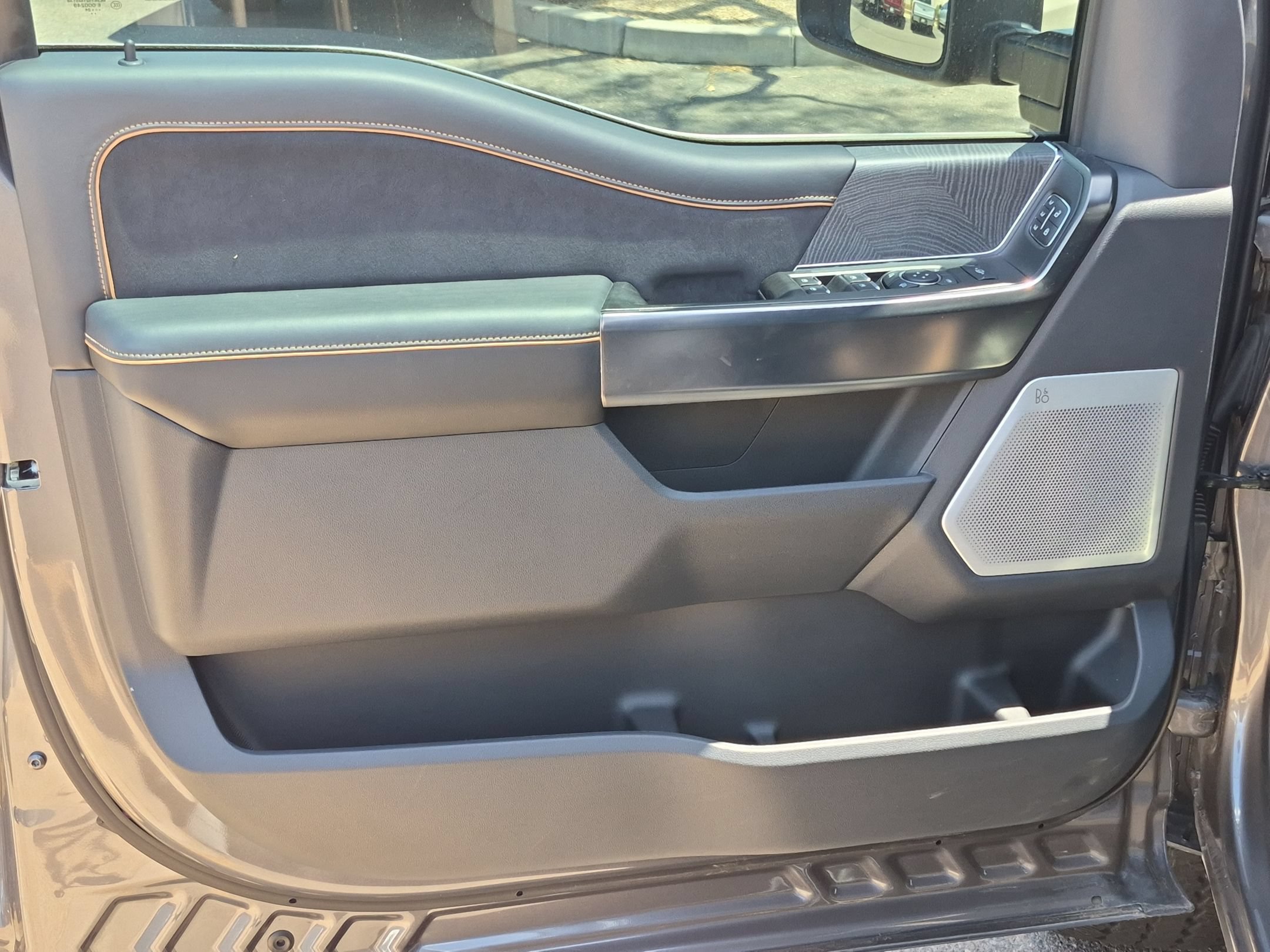 Certified 2024 Ford F250 Platinum AWD/4WD image 11