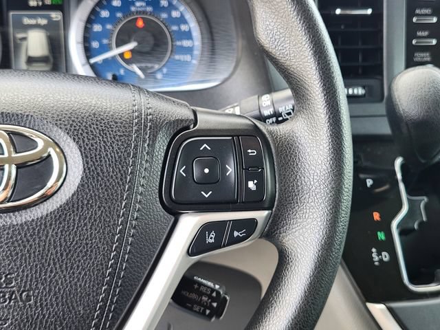 Used 2020 Toyota Sienna LE w/ LE Preferred Package FWD image 29