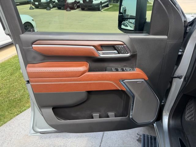 Used 2024 GMC Sierra 3500 Denali Ultimate image 8